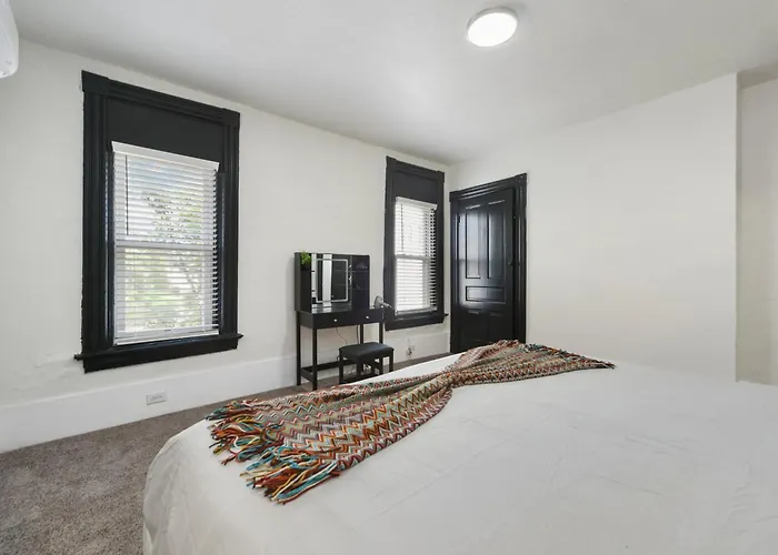 Funky 3-bedroom - 5 Min Walk To Grandview Overlook Holiday home Pittsburgh